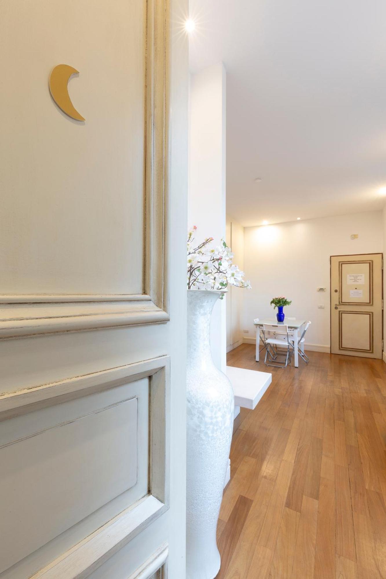 Vittore Rooms & Apartment ミラノ エクステリア 写真